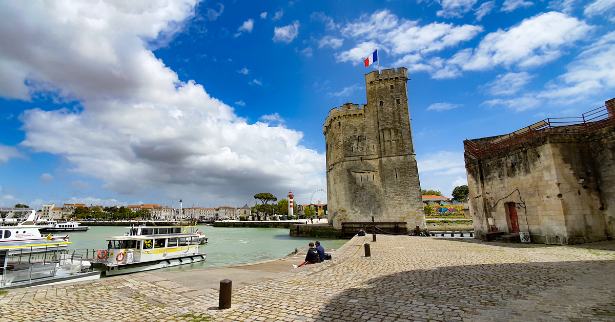 Hafen mit Türmen in La Rochelle