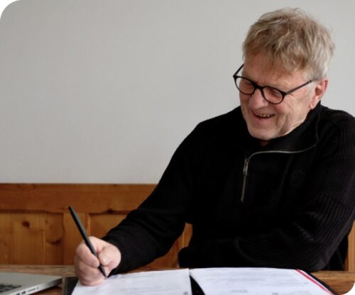 Klaus Altevogt, schreibt die Texte der Reisehefte