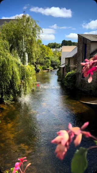 Dieser Ort in der Bretagne sieht aus wie gemalt: Pont-Aven🎨 Kein Wunder, dass Künstler wie Paul Gauguin hier Inspiration fanden…
#pontaven #bretagne #frankreichliebe #frankreichurlaub